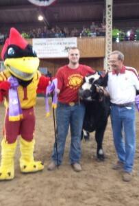  Cy, Cory Sampson and Coach Cecil Rhoads received the People’s Choice Award last Saturday during the 31st Governor’s Charity Steer Show at the Iowa State Fair.  Curran Cattle Co. purchased Cory’s steer, and proceeds benefited Ronald McDonald Houses of Iowa.